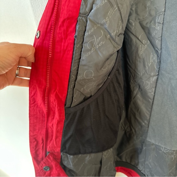 Columbia Women’s Omni Tech Titanium Windbreaker Jacket Red Size: Large - Picture 11 of 12